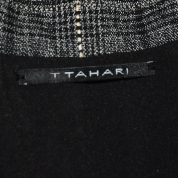 Tahari Relax Fit Grey Black Plaid Blazer Jacket Size 12 - Picture 3 of 14